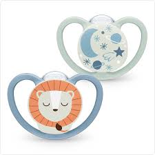 [DF.NUK 10730900] Set de 2 Chup. Space Luminoso 0-6 meses León/Galaxia